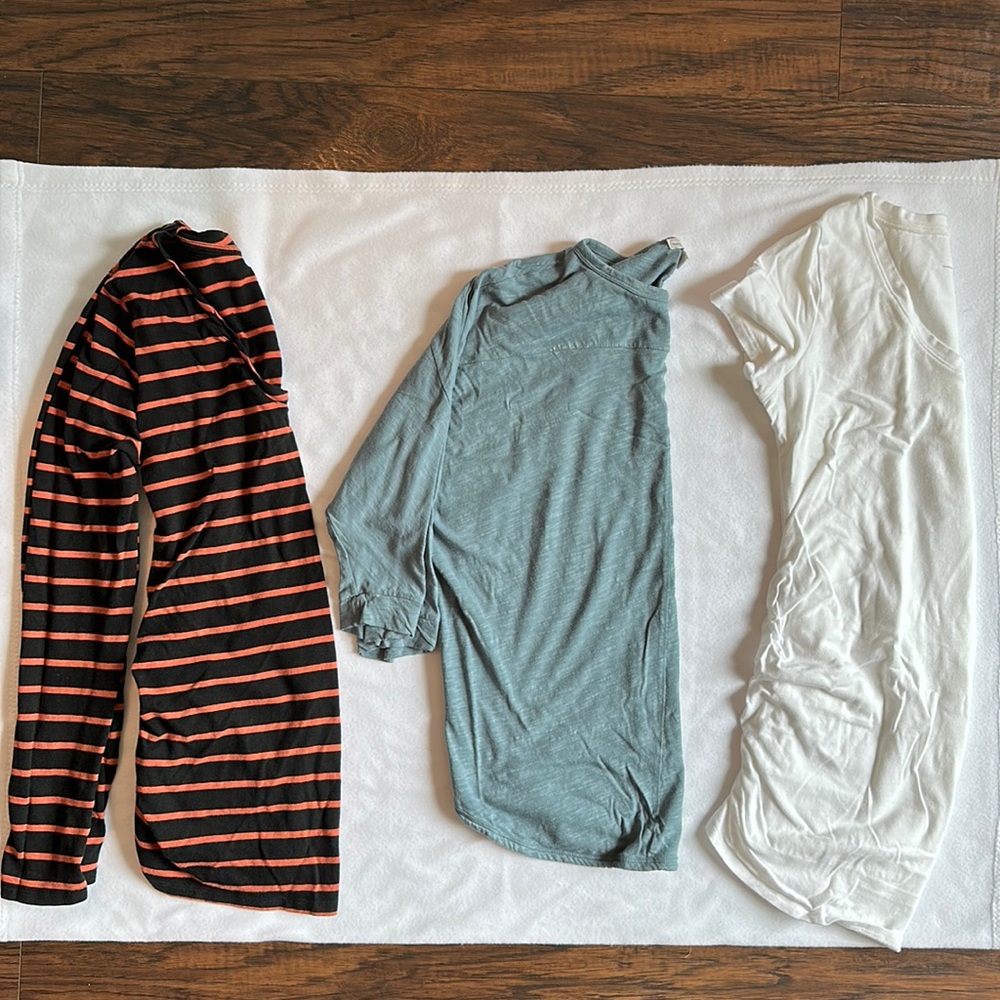 Bundle of 3 maternity t-shirts size small